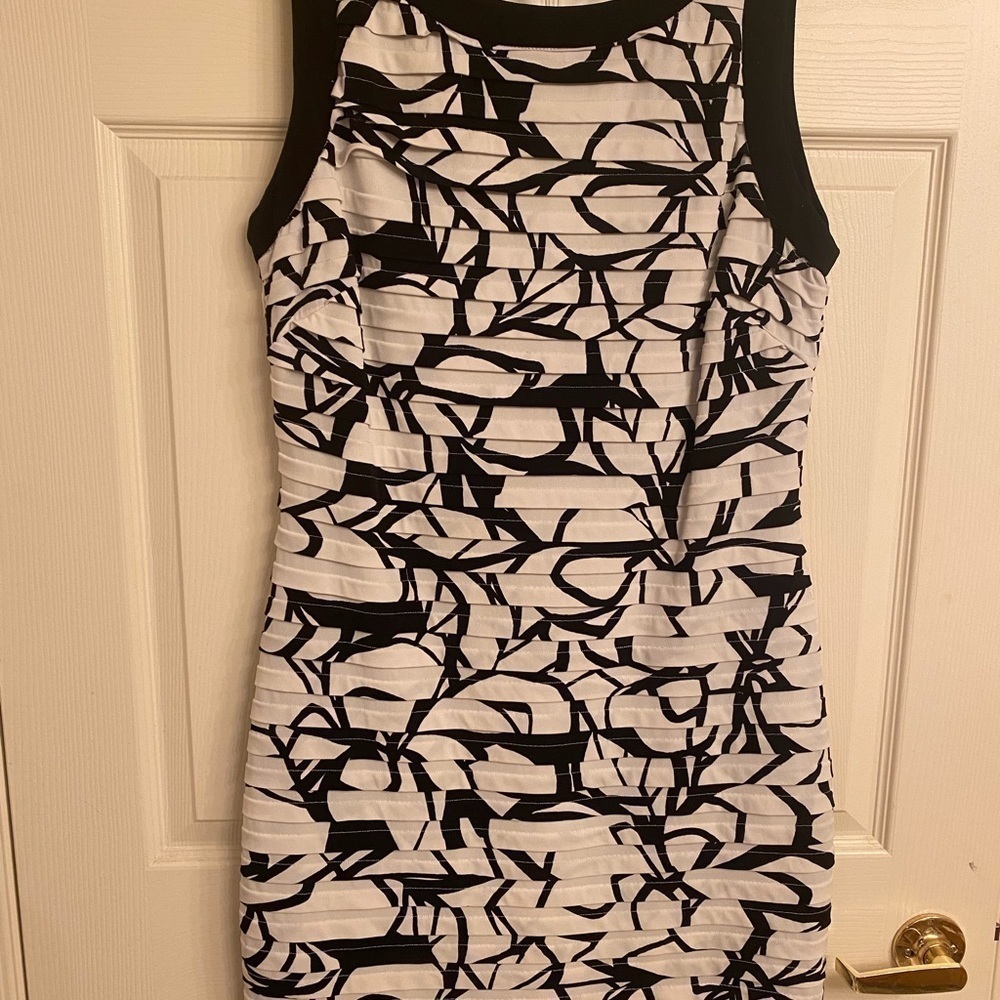 Black/White dress